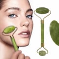 Jade Rollers for Lymphatic Drainage and Improved Circulation: Tips and Tricks for Fashionable Women Over 40