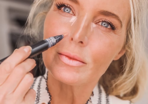 Finding the Right Shade and Formula for Mature Skin: A Guide for Women 40+