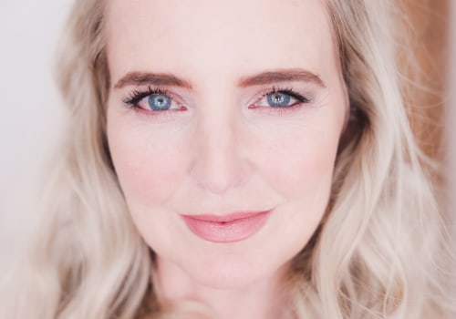 Anti-aging Skincare for Women 40+: Tips and Trends to Maintain a Youthful Appearance